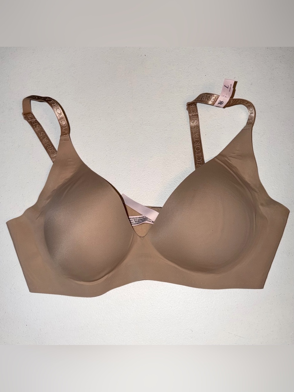 Victoria's Secret Nude/Tan Seamless T-Shirt Bra